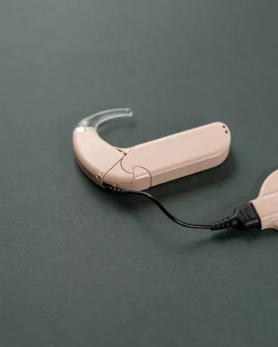 Les implants cochléaires, à qui s'adressent-ils ?